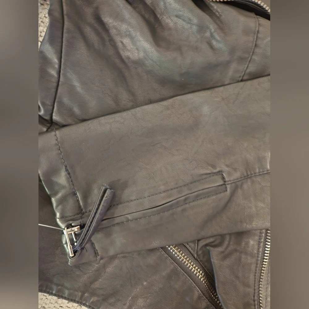 NwT Blank NYC Tailored Vegan Leather Biker Moto Jacket Black Size Small - Picture 8 of 14